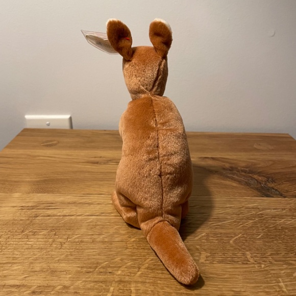 Ty Beanie Babies Pouch Kangaroo and Baby Brown 1996 – New Tag Protector VINTAGE - Picture 3 of 10